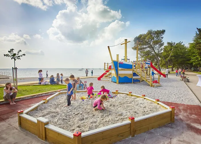 Adria - Glamping Tent アンカラン